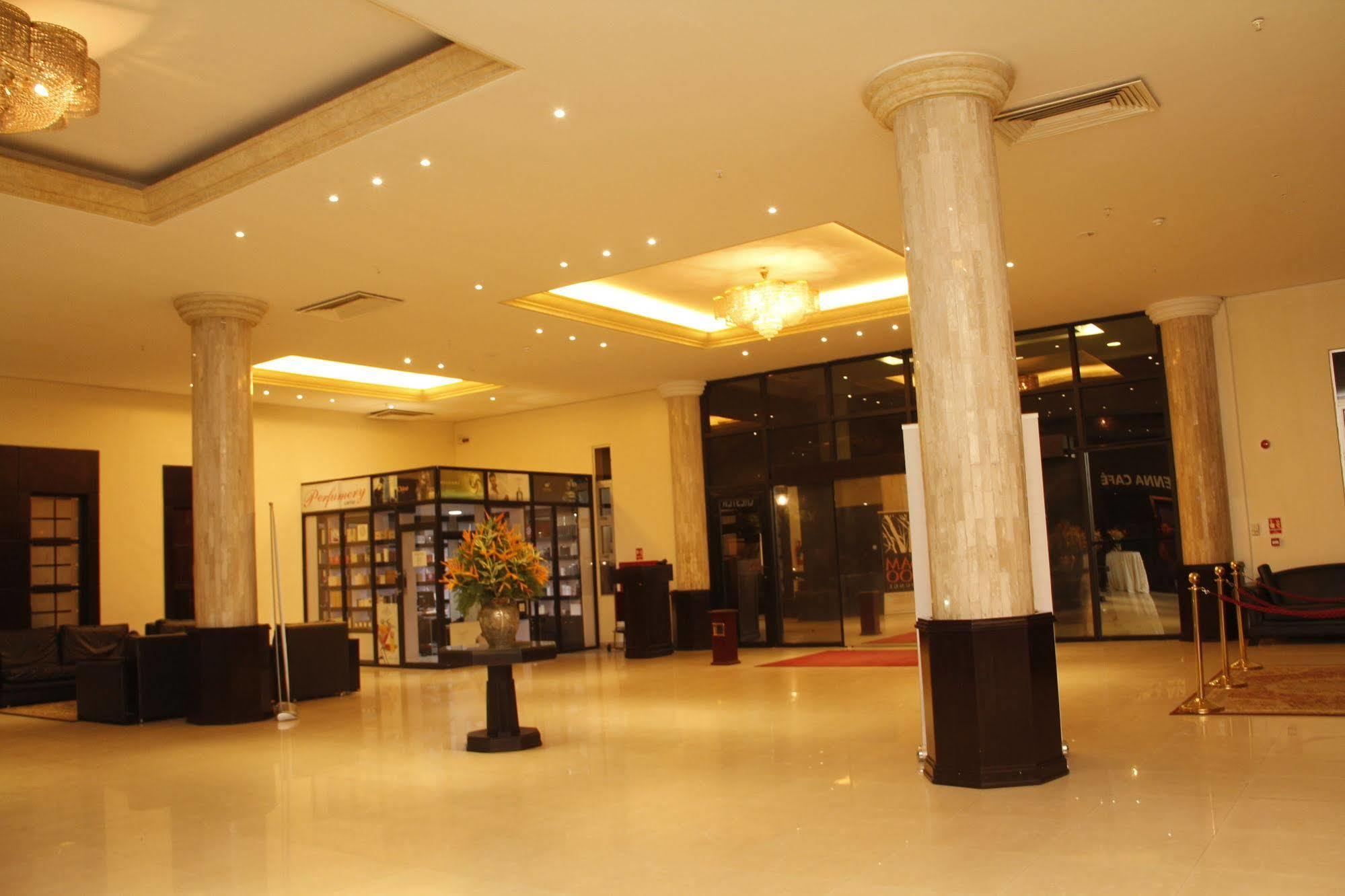 Transcorp Hotels 卡拉巴尔 外观 照片